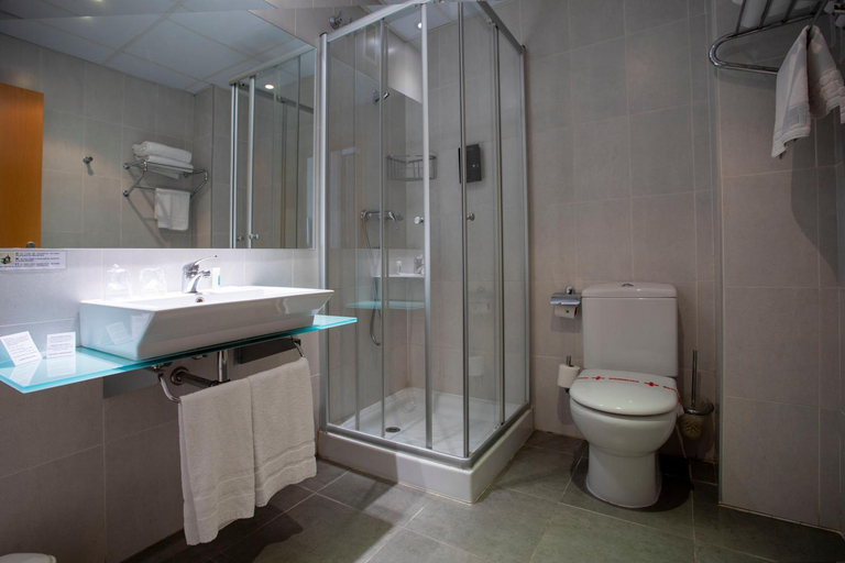 Bathroom, Hotel Salvevir, Zaragoza