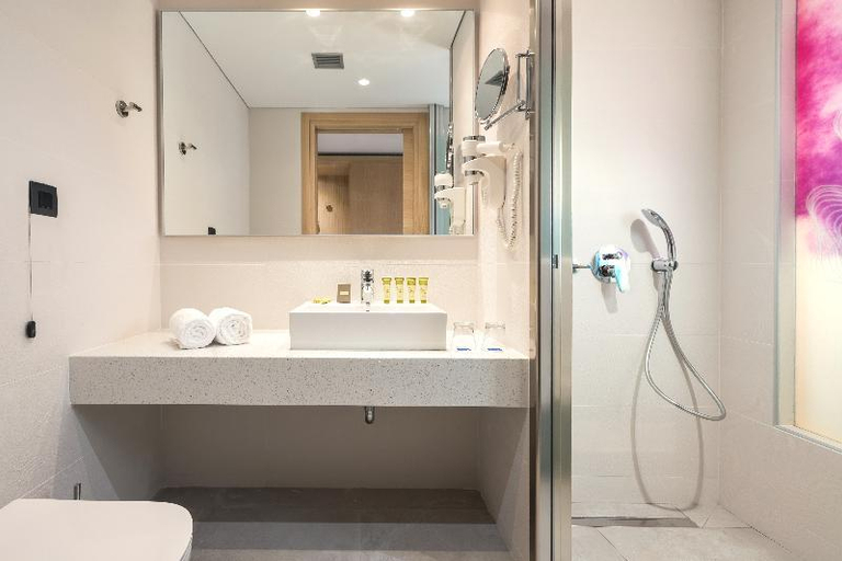Bathroom, Blue Lagoon Ocean, South Aegean
