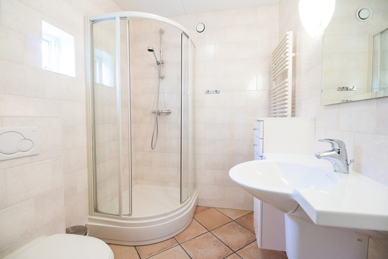 Bathroom 2, Lavish villa close to sea, beach, forest, Zijpe