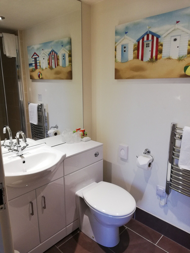Bathroom 4, The Claremont, Lincolnshire