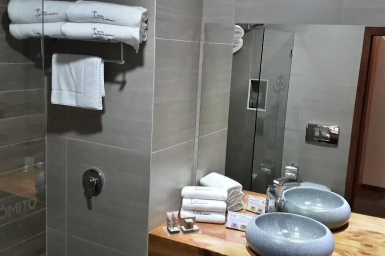 Bathroom 3, Hotel Pucón Indómito, Cautín