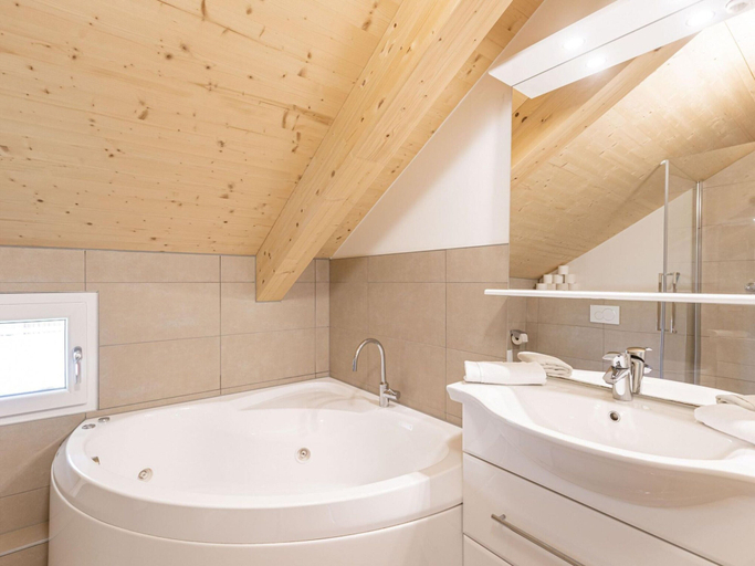 Bathroom 3, Appealing chalet in the ski area, Murau