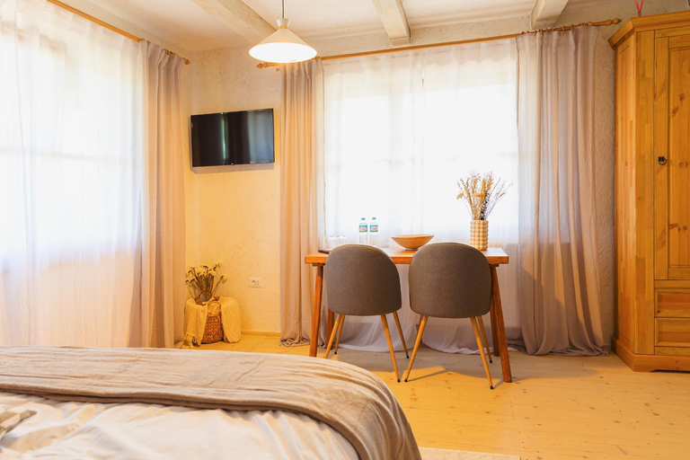Others 2, Rustic Inn bed and breakfast, Budesti