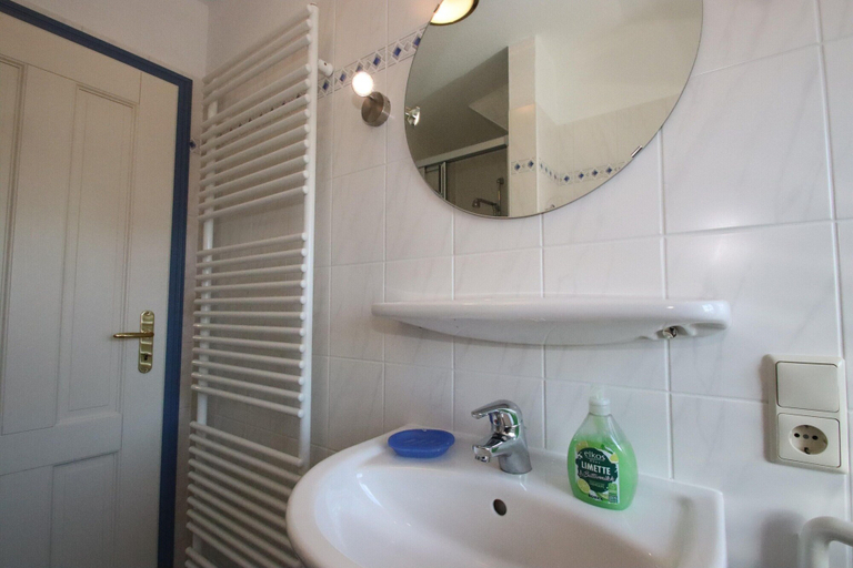Bathroom 5, Doppelhaushalfte in Burhave, Wesermarsch