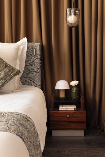 Room 2, Palais Bourbon Hotel - Room 32 - 2P - Invalides, Paris