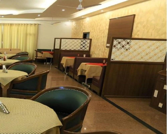 Food & Drinks, Flamingo Tourist Resort, Hisar, Hisar
