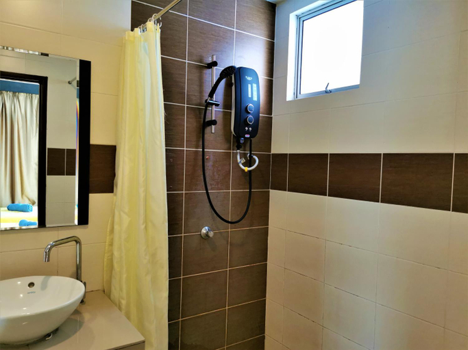 Bathroom 5, FHS Water Themepark Resort Melaka Town City Tengah, Malacca City