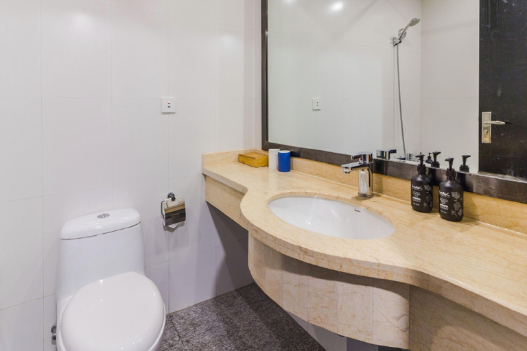 Bathroom 3, Starway Hotel Qingdao May Fourth Square Olympic Sailing, Qingdao