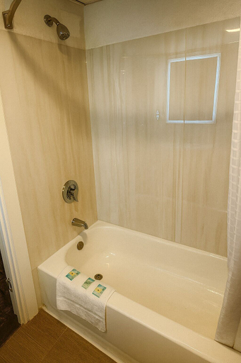 Bathroom 4, Bourne Bridge Inn , Barnstable