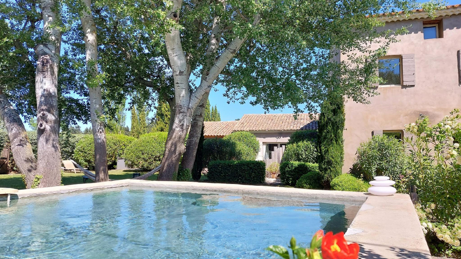 Others 4, Le Mas Des Bardes, Vaucluse