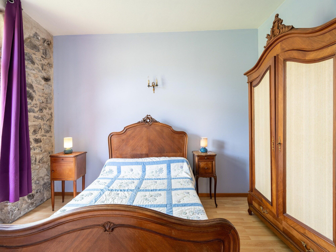 Room 4, Vintage Retreat by the Vis, Hérault