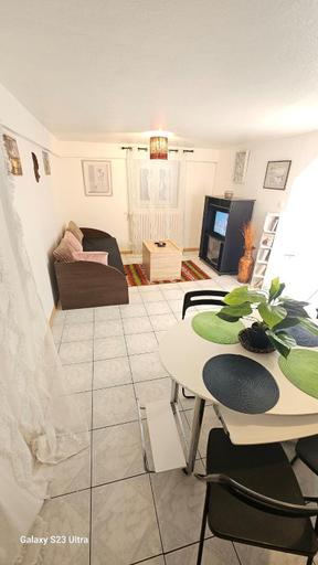 Others 4, 3 rue Maurice Utrillo, Ain