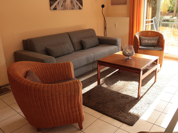 Living room 5, Stylish Ground-floor Stay, Ostholstein