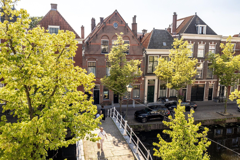 View from property 4, Delft Retreat w/ Wifi, Delft