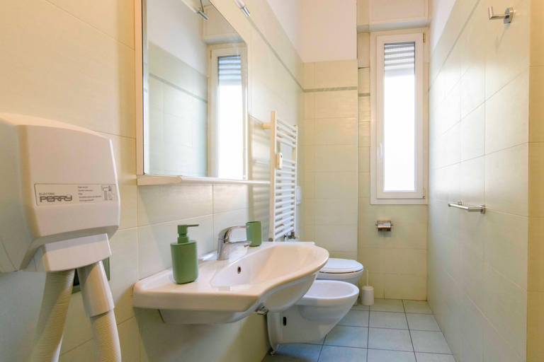 Bathroom 5, Hotel Ideale, Bologna