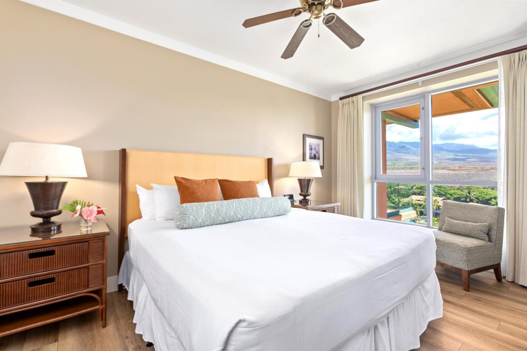 Room 1, Honua Kai Konea Collection by KBM - 4 Units on same floor (812/816/820/825), Maui