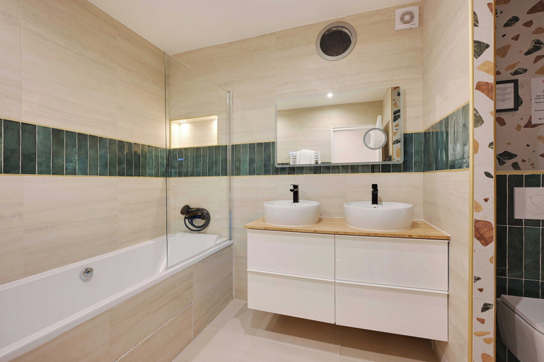 Bathroom 4, Spacious Apartment - 3br-8p - Ternes, Paris