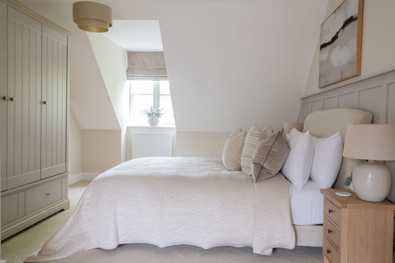 Bedroom 3, Stylish 3Bd Townhouse In Central Winchester, Hampshire