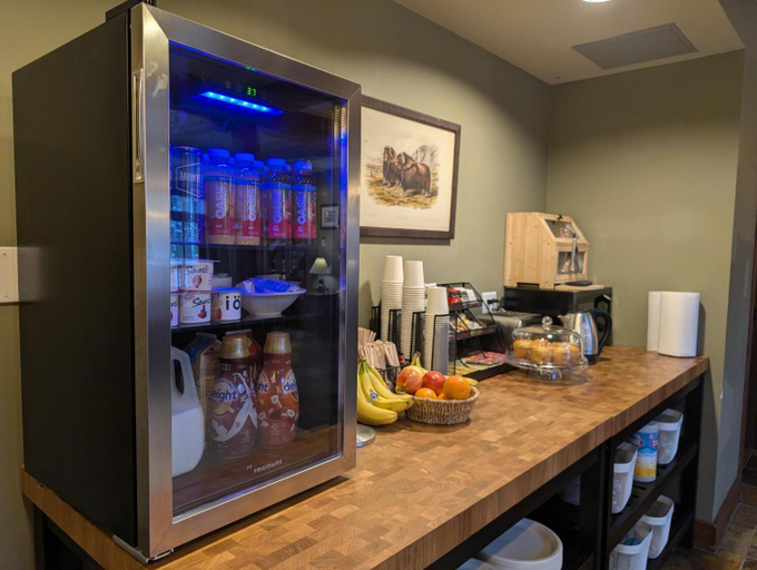 Food & Drinks 5, Copper Horse Lodge, Columbia-Shuswap