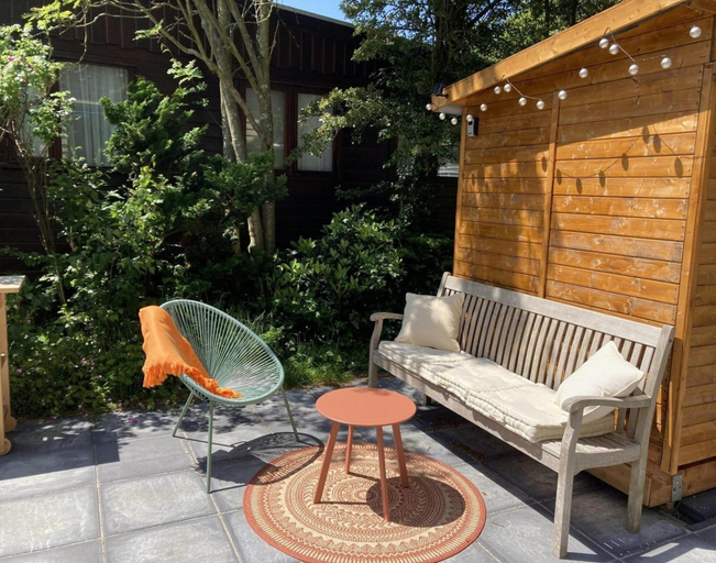 Room 5, Modern Chalet With Garden, Terrace, Zijpe