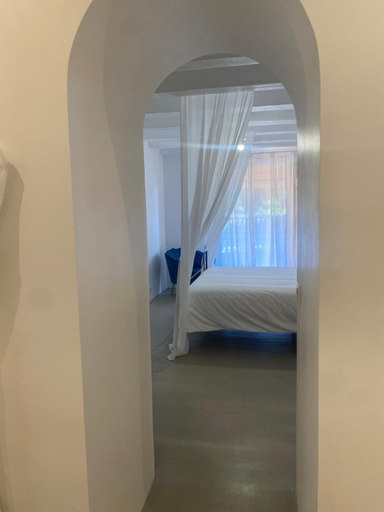 Others 3, Hebe la villa, Var