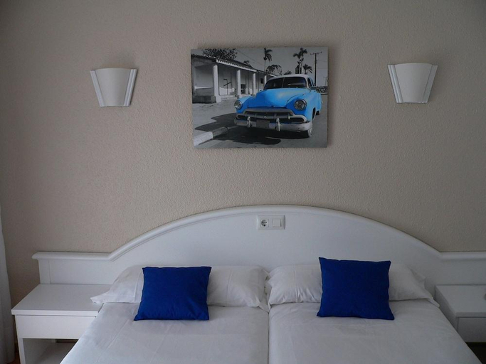 Bedroom 2, Hotel Navia Santa Ponsa - Adults Only, Baleares