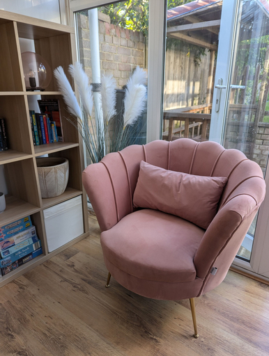 Interior, Modern 3B Eastbourne Retreat: Tranquil & Cozy Stay, East Sussex