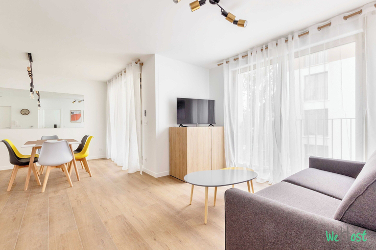 Living area, Modern Apt With Balcony -6p-proche Disney/paris, Val-de-Marne