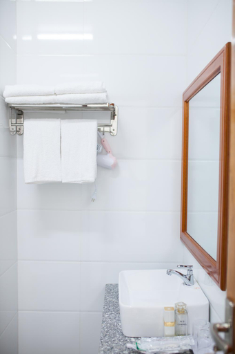 Bathroom 5, Thy Hung legacy hotel, Tuy Hoa