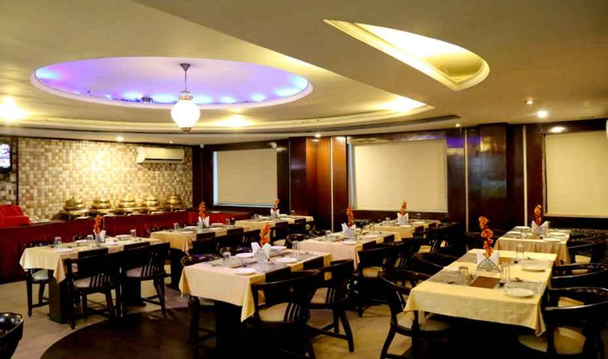 Food & Drinks 5, Fabhotel Raj Residency Ii, Ranchi