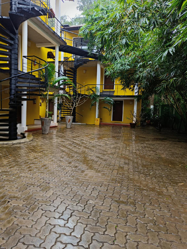 Others 3, Paradise Le Tamarin, Viluppuram