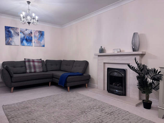 Living room 5, Spacious 4Bd House With Character In Coventry, Warwickshire