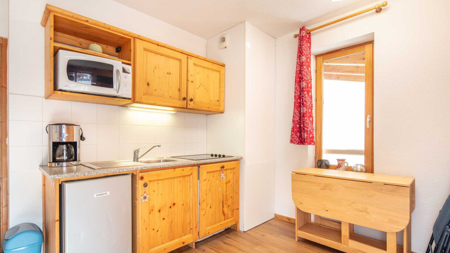 Private kitchen 3, Apartment in Saint-sorlin Near Ski Resort, Savoie
