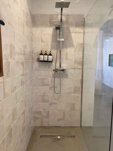 Bathroom 2, Hebe la villa, Var
