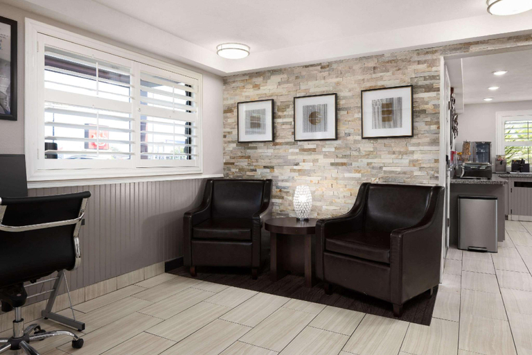 Public Area 2, Ramada by Wyndham Medford Airport North, Jackson