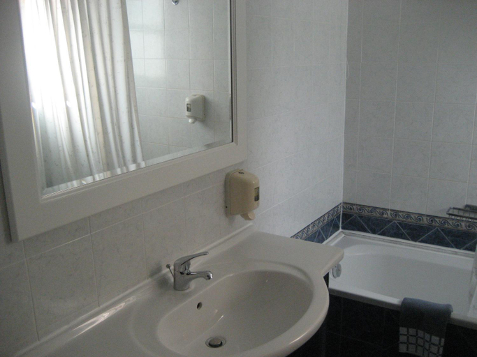 Bathroom 5, Kyveli Hotel Apartments, North Aegean