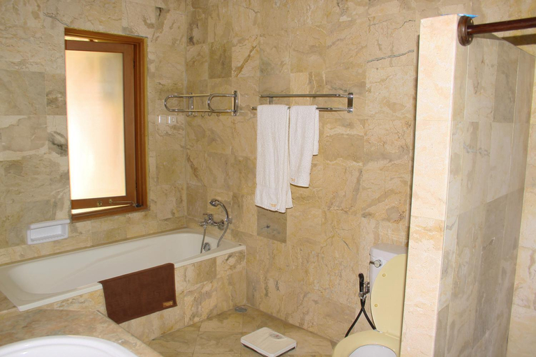 Bathroom 2, Villa Putu Mira By Maha Bali, Badung