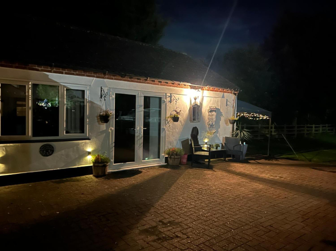 Exterior & Views 1, Shropshire Guesthouse, Shropshire