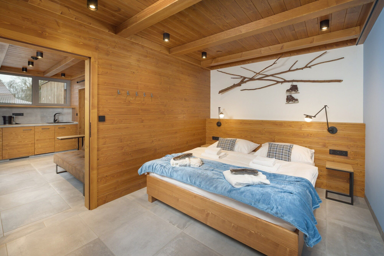 Room 2, Villa in Cerny Dul With Pool & Sauna, Trutnov