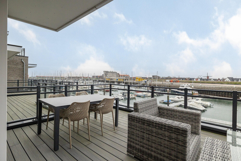 Balcony 4, Apartment in Zeeland by Oosterschelde Beach, Tholen