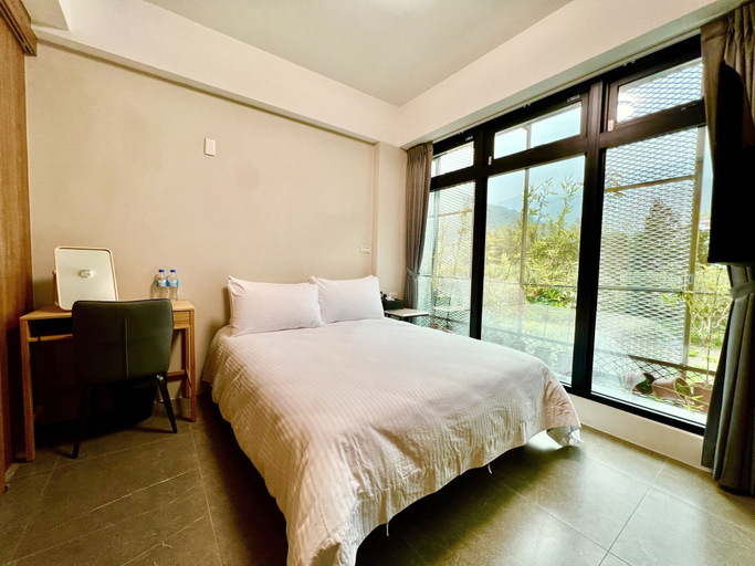 Room 5, Chance Villa 261, Yilan