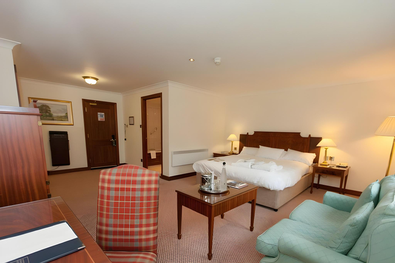 Bedroom 3, Macdonald Craxton Wood Hotel & Spa, Chester, Cheshire West and Chester