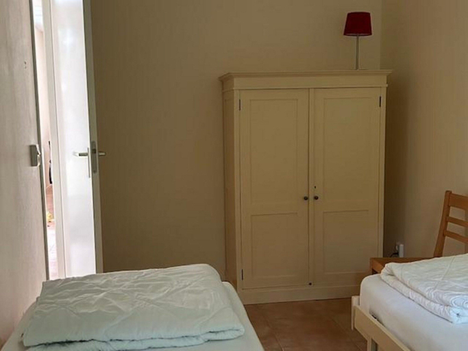 Room 4, Comfortable Family Bungalow Near Beach, Zijpe