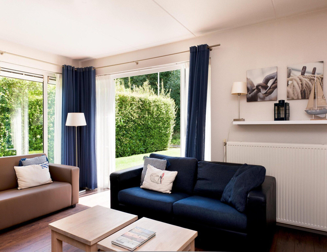 Living room 5, Bungalow Near Alde Feanen Site, Tytsjerksteradiel