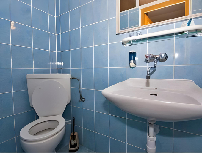 Bathroom 3, Hotel Bystrina, Liptovský Mikuláš