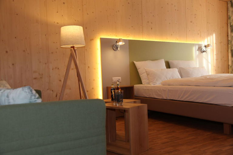 Bedroom 2, Okohotel aus Holz Alea Eco, Pfaffenhofen an der Ilm