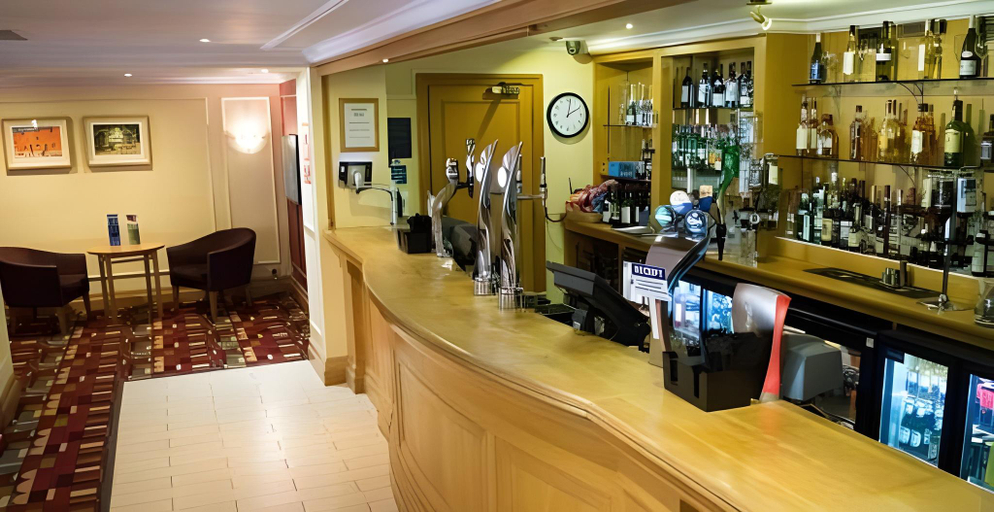 Food & Drinks 5, Airport Inn Manchester, Manchester