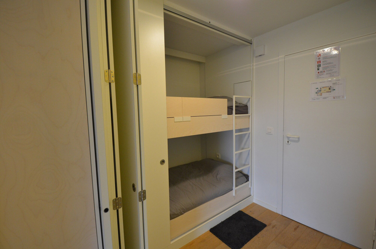 Room 3, Studio in Belgium Near Beach & Dunes, West-Vlaanderen