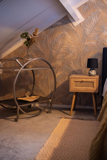Others 5, Sfeervol Appartement Het Knooppunt, Marum