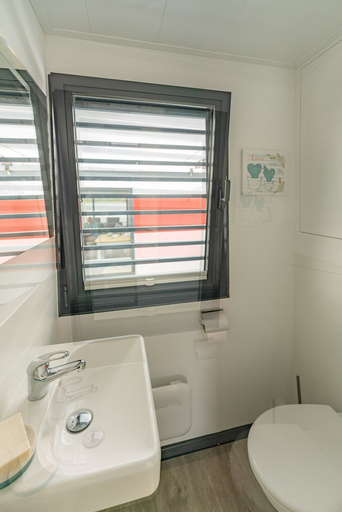 Bathroom 5, Hausboot am Prerauer Stich in Zehdenick, Oberhavel
